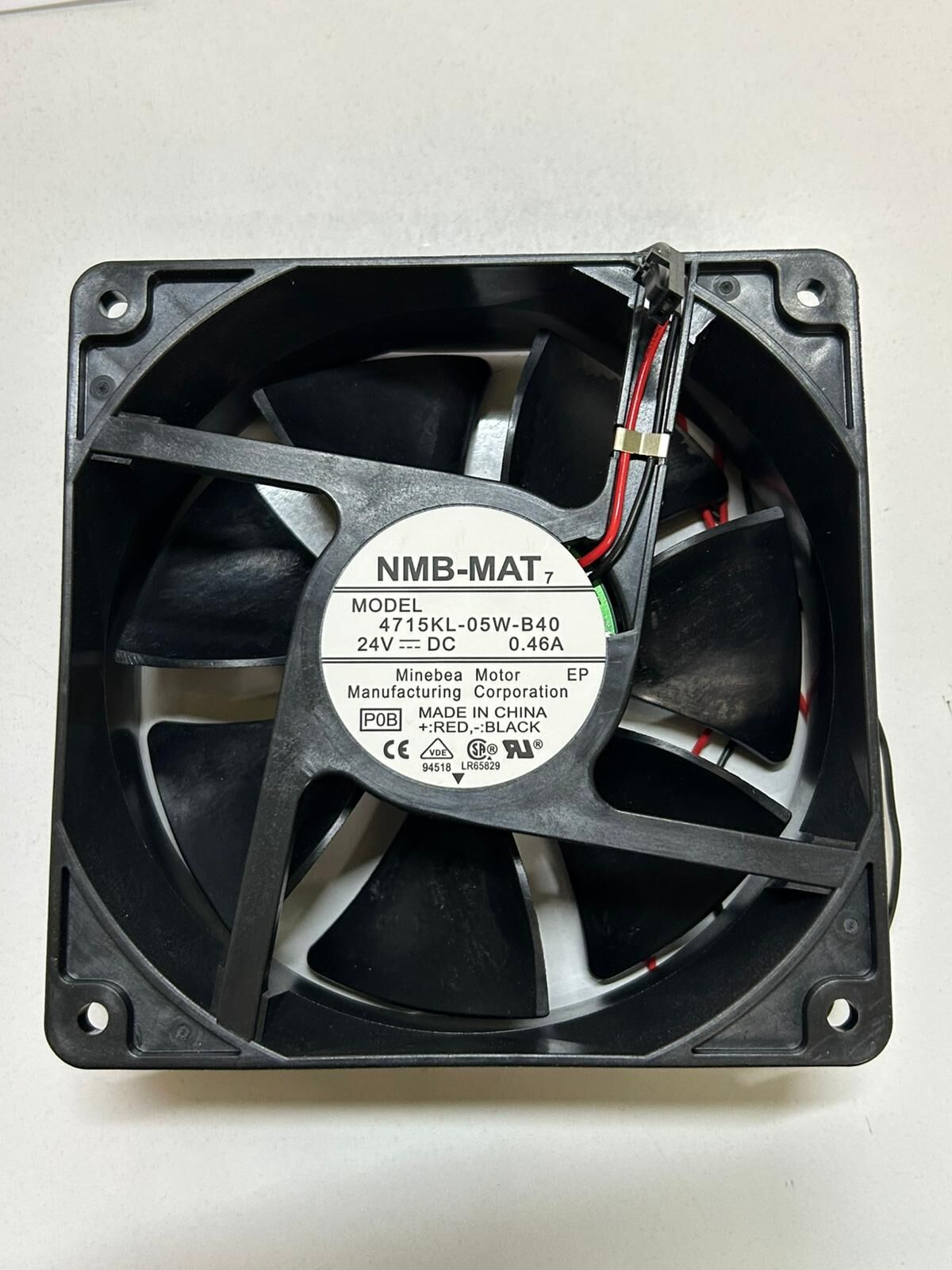 4715KL-05W-B40 119X119X38MM 24VDC 0.46A 2 Kablolu Fan